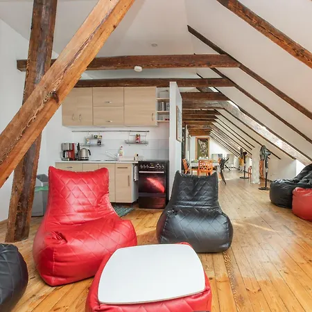 Mansard In Old Town Apartment *